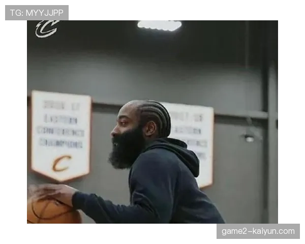 骑士主帅阿特金森构建混合联防体系，莫布里阿伦筑移动屏障